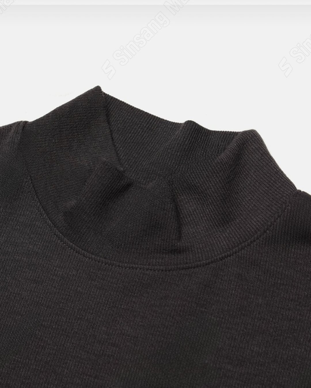 韓系細坑條半高領長袖 T 恤 修身版型 純色打底衫